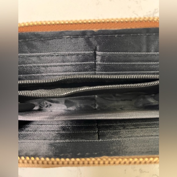 raffia zipper clutch wallet - holds 12 cards plus cash - Picture 7 of 12